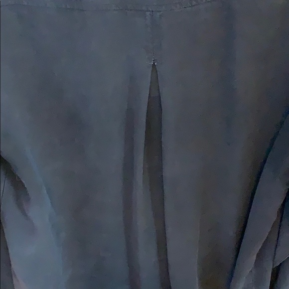 Bella Dahl shirt Tail button down - Picture 3 of 5